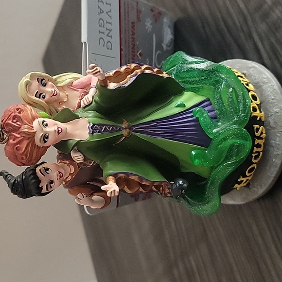 Disney Hocus Pocus Light Up/Sound Ornament-BRAND NEW WITH TAGS - Picture 2 of 11